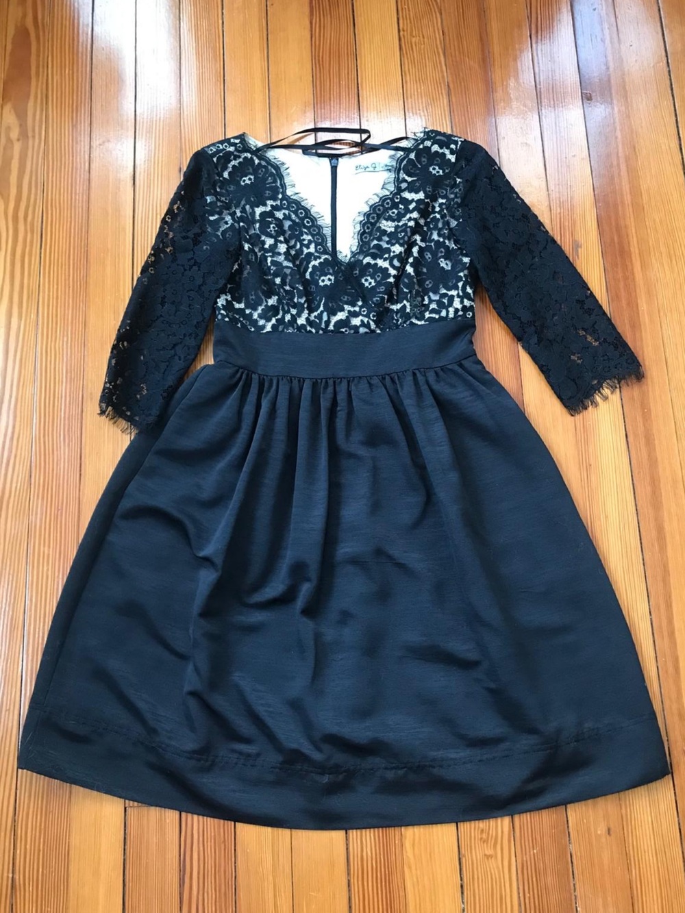 Vintage-style Black Lace Bodice Party Dress